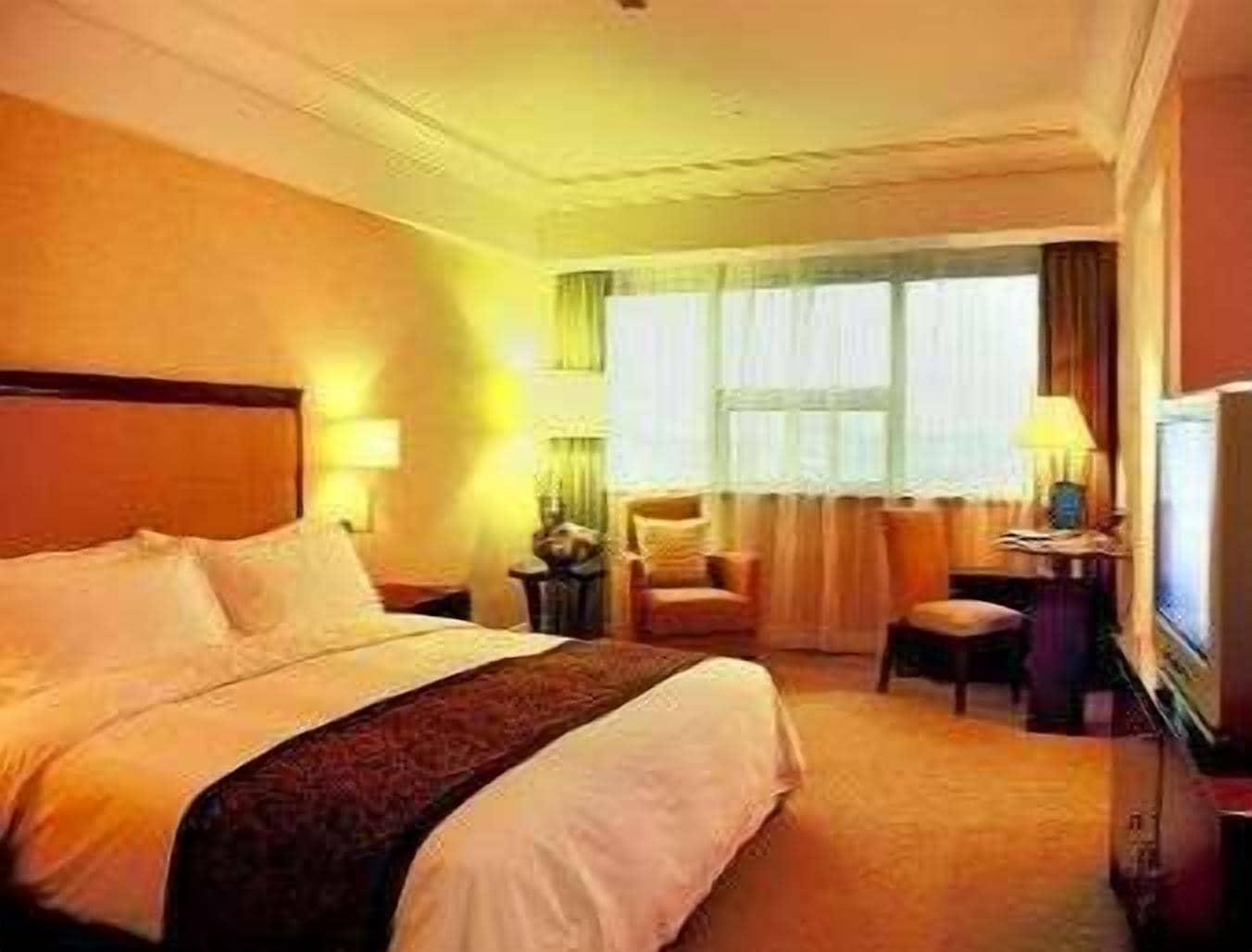 Ramada Plaza Optics Valley Hotel Wuhan  Ruang foto