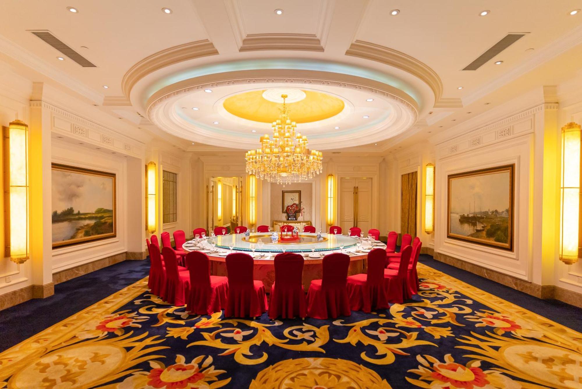Ramada Plaza Optics Valley Hotel Wuhan  Bagian luar foto