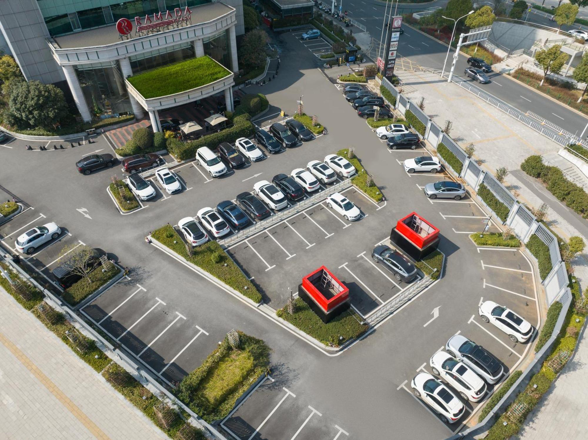 Ramada Plaza Optics Valley Hotel Wuhan  Bagian luar foto