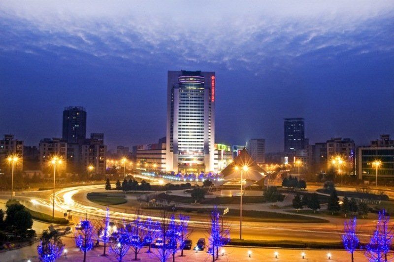 Ramada Plaza Optics Valley Hotel Wuhan  Bagian luar foto