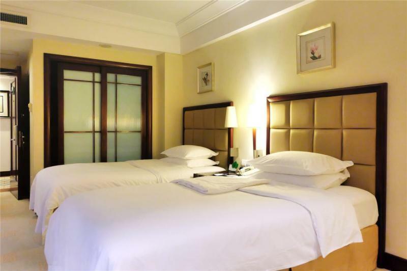 Ramada Plaza Optics Valley Hotel Wuhan  Bagian luar foto